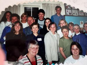 A group of 17 people. 