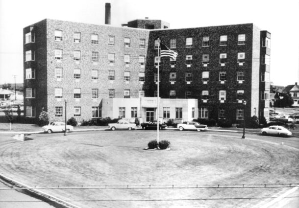 1950: Yakima Valley Memorial Hospital opens its doors
