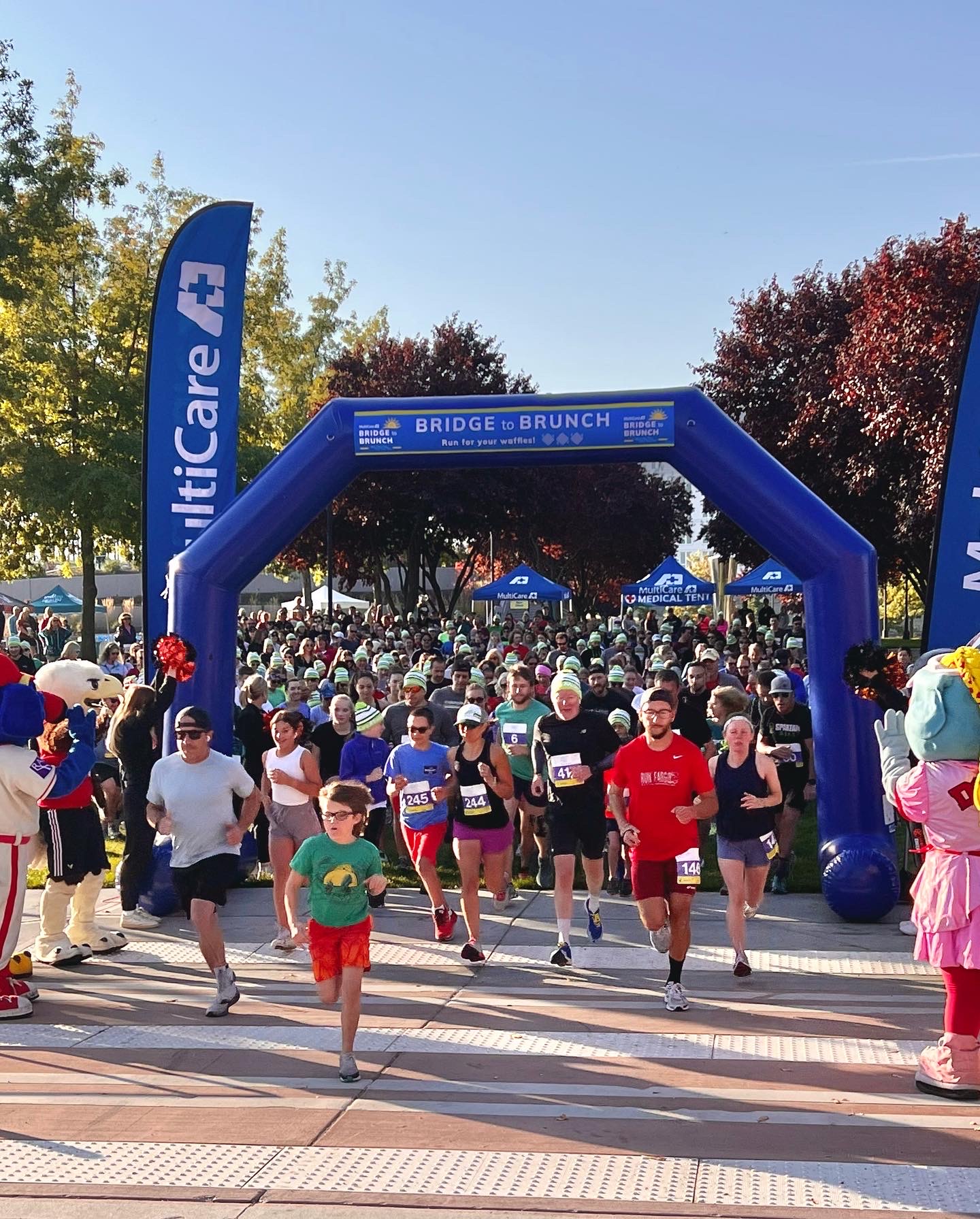 Starting line at 2022 Bridge to Brunch 5k