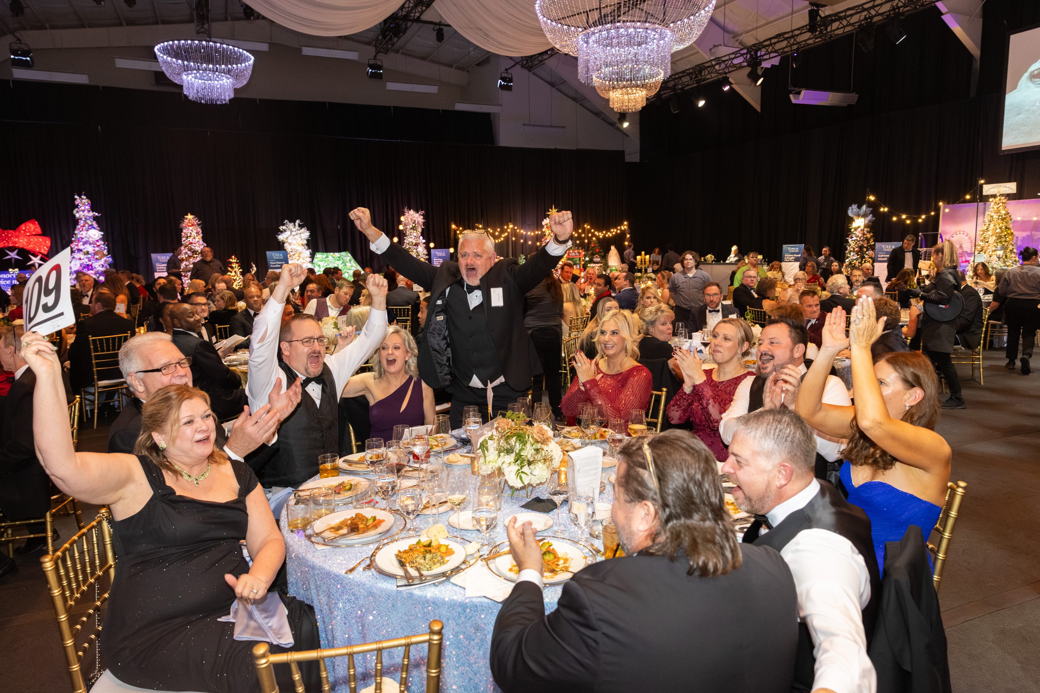 Wayne's Roofing lets generosity loose at the Gala live tree auction.